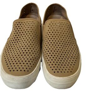 Steve Madden Zeena Tan Perforated Slip On Comfort Shoes Sneakers - Sz 7.5